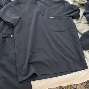 Figs charcoal scrub set